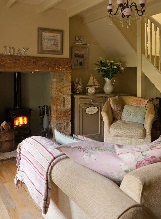 235 best living room images on pinterest living room living room ideas and lounges - Living In A Small Cottage 235 best living room images on pinterest living room living room ideas and lounges - Living In A Small Cottage
